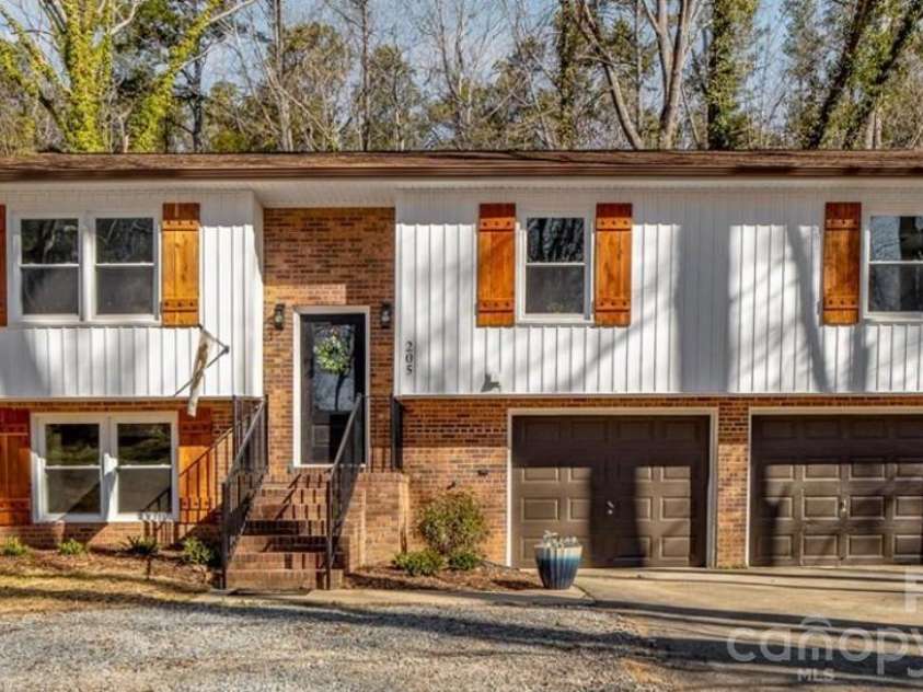 205 Redding Road, Stanley, NC 28164.  MLS# CAR4381237, YatesRealty ID 21388. 