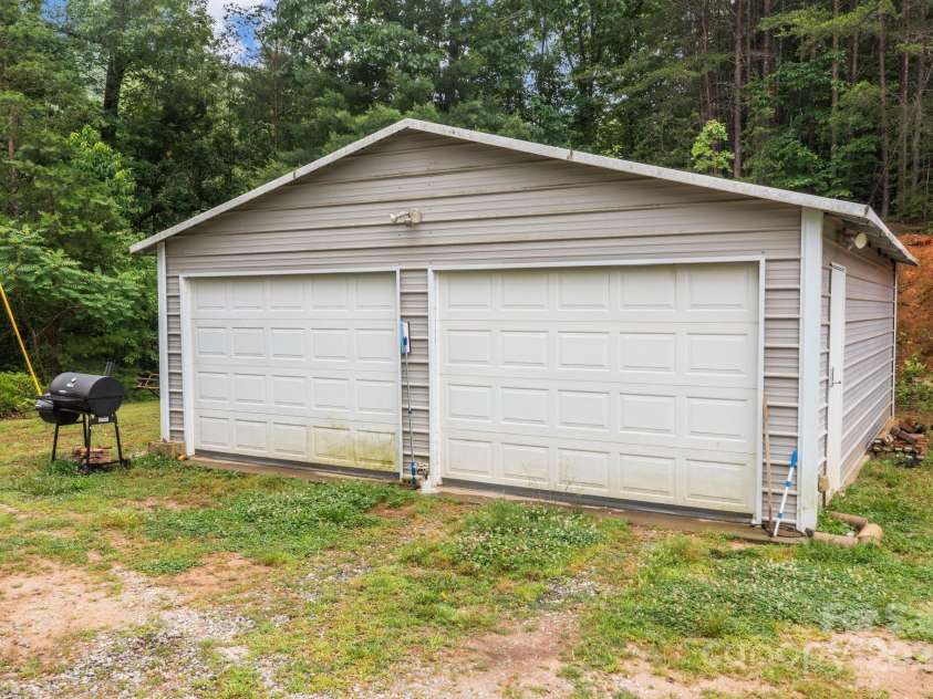 8650 Lambs Way, Connelly Springs, NC 28612.  MLS# CAR4267194, YatesRealty ID 21389. 