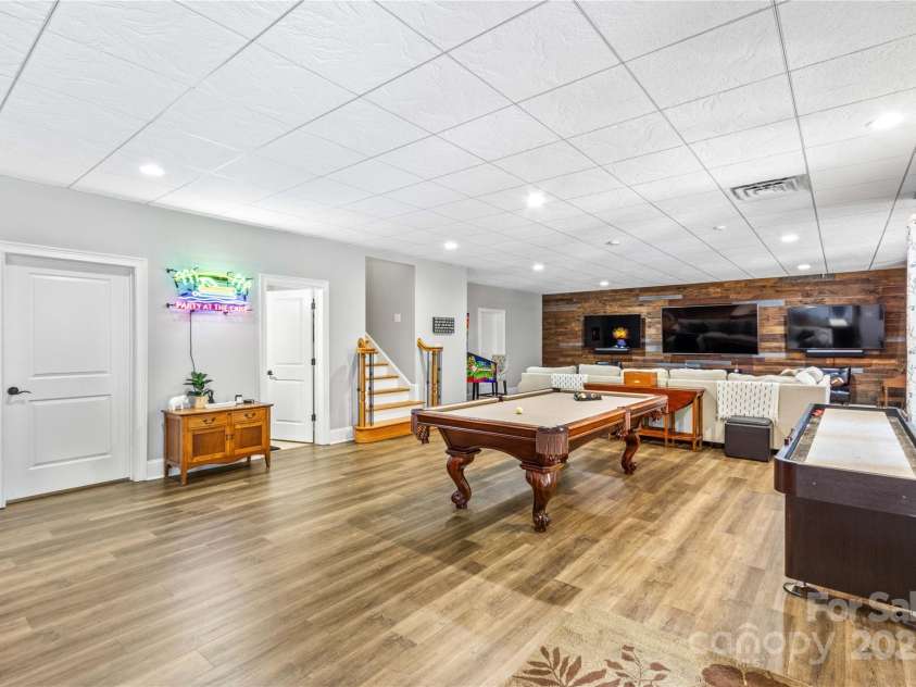 183 April Road, Troutman, NC 28166.  MLS# CAR4158487, YatesRealty ID 2139. The cool crowd will want to hang out here!