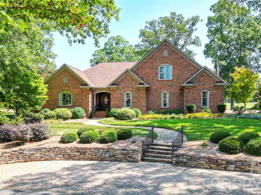 8 North Road Circle, Salisbury, NC 28144.  MLS# CAR4342336, YatesRealty ID 2139. 