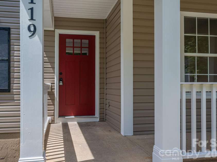 3119 Mintleaf Drive, Charlotte, NC 28269.  MLS# CAR4381665, YatesRealty ID 21390. 