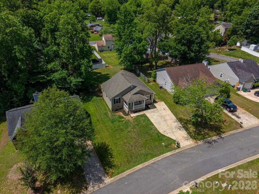 3119 Mintleaf Drive, Charlotte, NC 28269.  MLS# CAR4381665, YatesRealty ID 21390. 