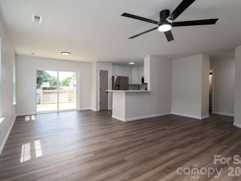3119 Mintleaf Drive, Charlotte, NC 28269.  MLS# CAR4381665, YatesRealty ID 21390. 