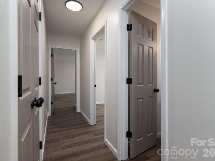 3119 Mintleaf Drive, Charlotte, NC 28269.  MLS# CAR4381665, YatesRealty ID 21390. 