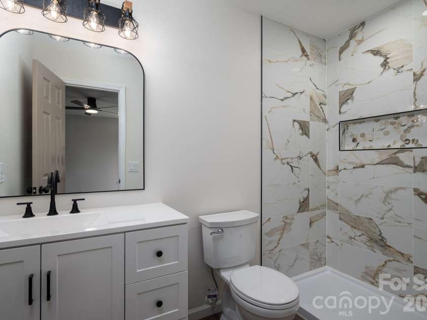 3119 Mintleaf Drive, Charlotte, NC 28269.  MLS# CAR4381665, YatesRealty ID 21390. 