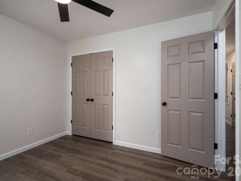 3119 Mintleaf Drive, Charlotte, NC 28269.  MLS# CAR4381665, YatesRealty ID 21390. 