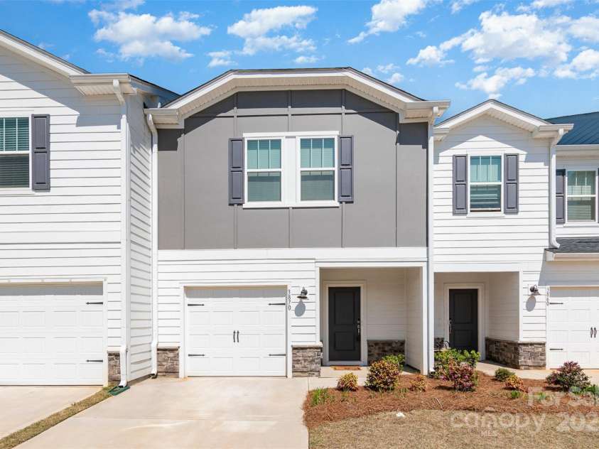 3870 County Down Avenue, Kannapolis, NC 28081.  MLS# CAR4237424, YatesRealty ID 21390. 