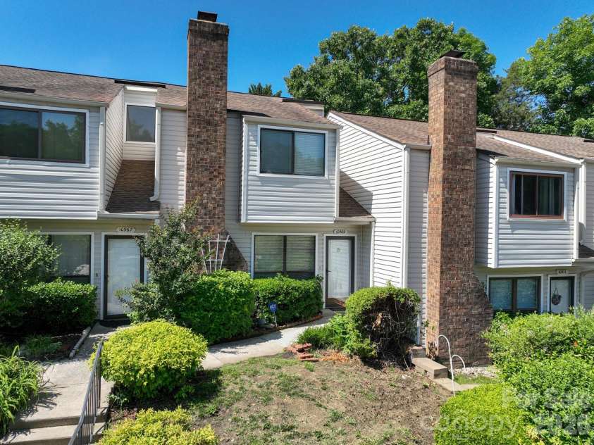 10969 Carmel Crossing Road, Charlotte, NC 28226.  MLS# CAR4378876, YatesRealty ID 21391. 
