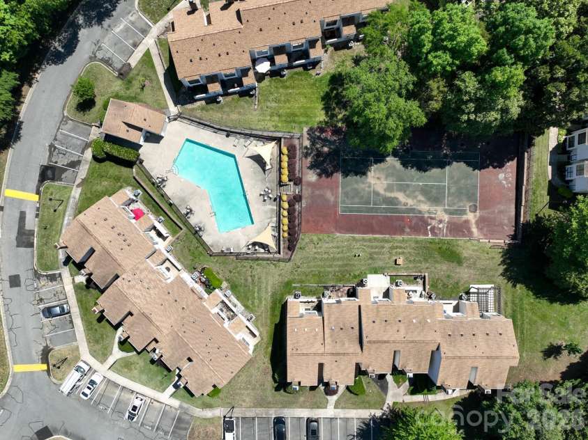 10969 Carmel Crossing Road, Charlotte, NC 28226.  MLS# CAR4378876, YatesRealty ID 21391. 