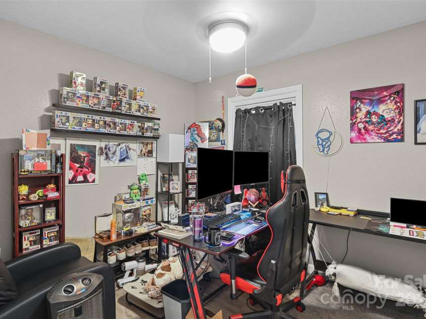 659 Salisbury Road, Hendersonville, NC 28792.  MLS# CAR4260201, YatesRealty ID 21391. 