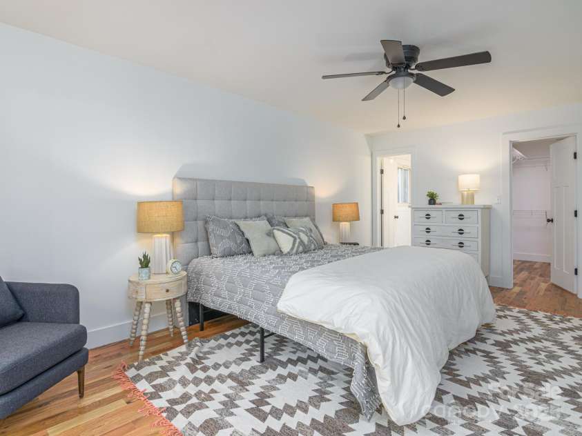 23 Leisure Mountain Road, Asheville, NC 28804.  MLS# CAR4258168, YatesRealty ID 21392. 