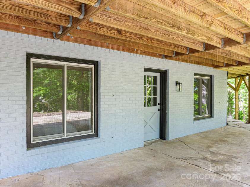 23 Leisure Mountain Road, Asheville, NC 28804.  MLS# CAR4258168, YatesRealty ID 21392. 