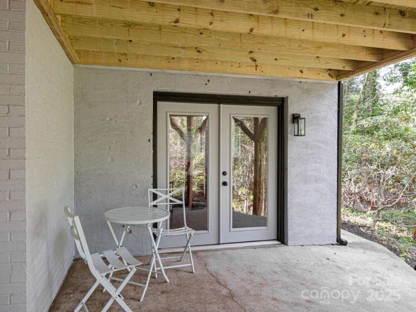 23 Leisure Mountain Road, Asheville, NC 28804.  MLS# CAR4258168, YatesRealty ID 21392. 