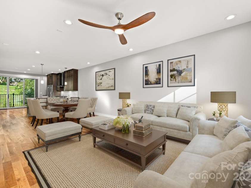 209 Broadway Street, Asheville, NC 28801.  MLS# CAR4206965, YatesRealty ID 21394. 