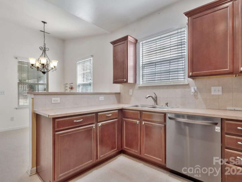 242 Tradition Way, Rock Hill, SC 29732.  MLS# CAR4233782, YatesRealty ID 21395. 