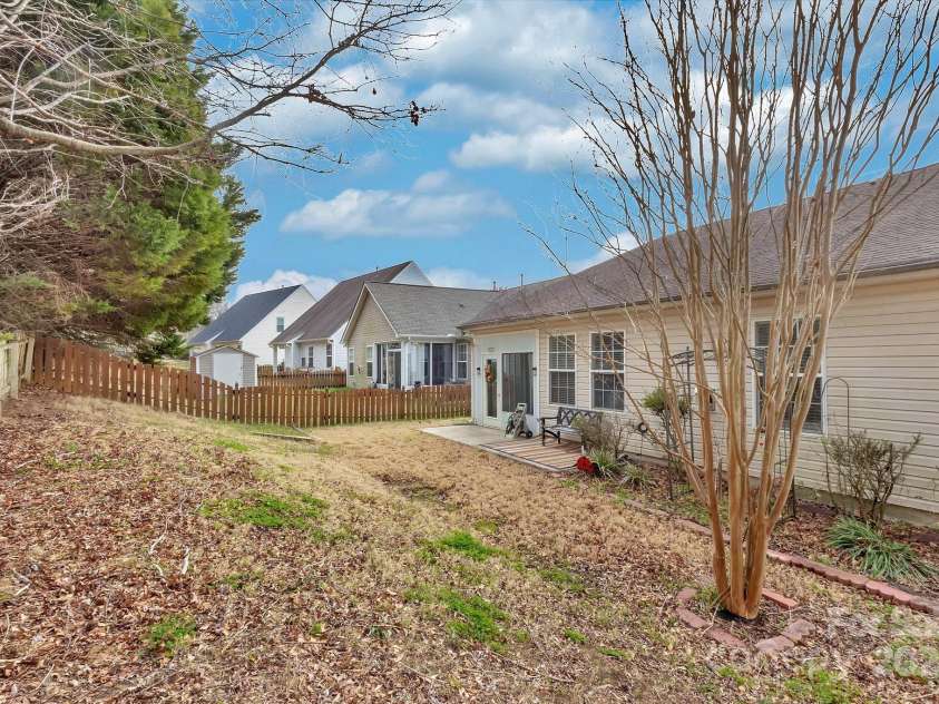 242 Tradition Way, Rock Hill, SC 29732.  MLS# CAR4233782, YatesRealty ID 21395. 