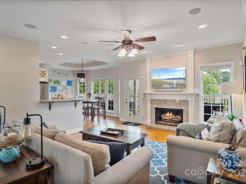 7471 Barfield Lane, Denver, NC 28037.  MLS# CAR4250519, YatesRealty ID 21396. Living spaces blend seamlessly for functional living environment.