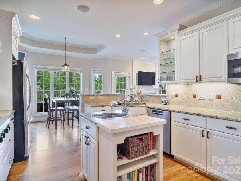 7471 Barfield Lane, Denver, NC 28037.  MLS# CAR4250519, YatesRealty ID 21396. Prep island offers additional sink.