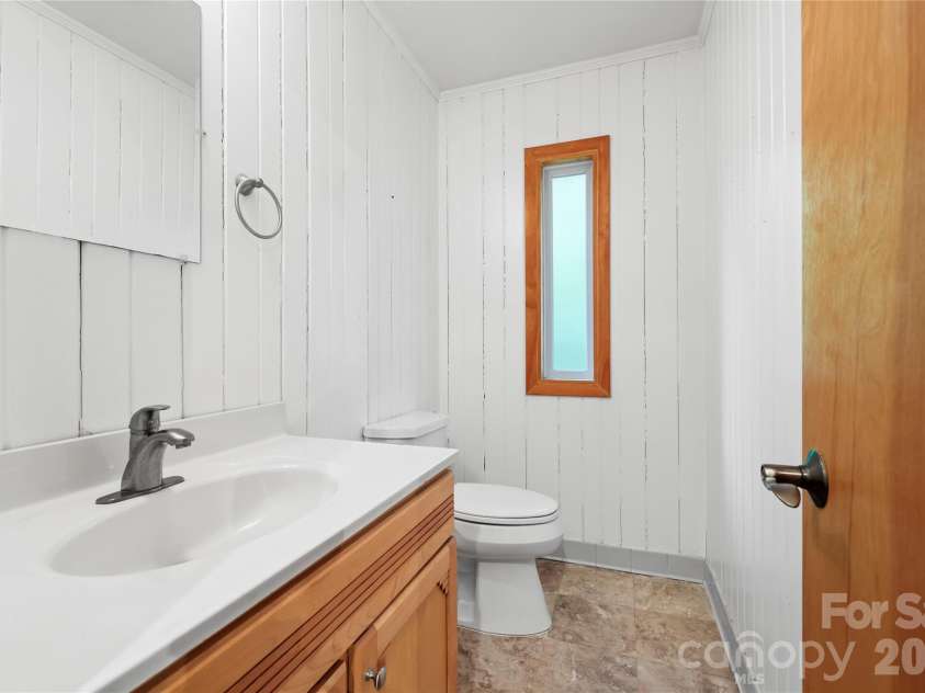 1483 Old Fort Road, Fairview, NC 28730.  MLS# CAR4376966, YatesRealty ID 21397. 2nd bath 