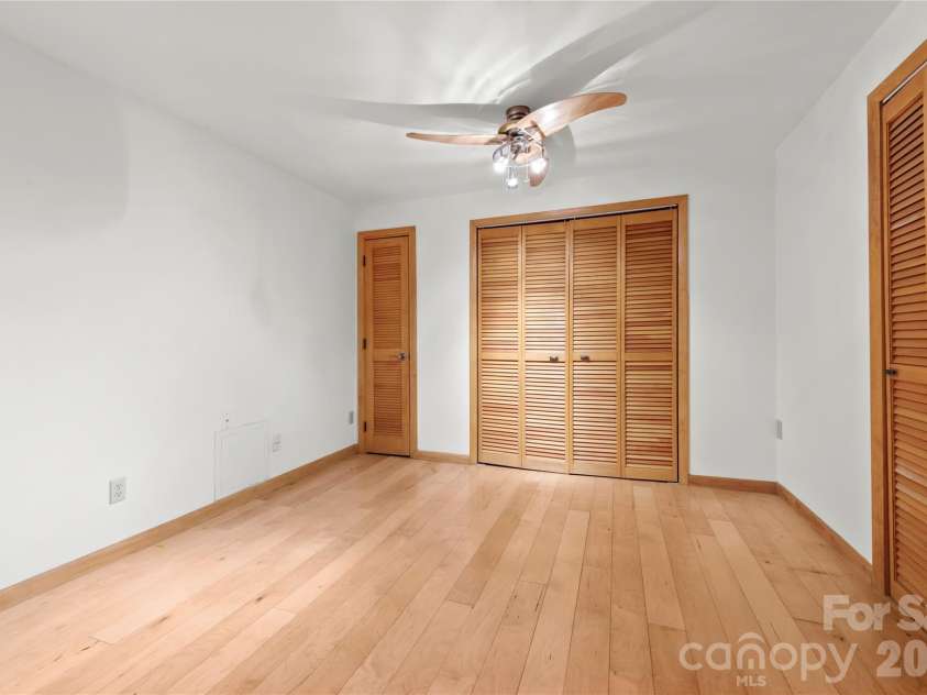 1483 Old Fort Road, Fairview, NC 28730.  MLS# CAR4376966, YatesRealty ID 21397. Flex/office/gym space