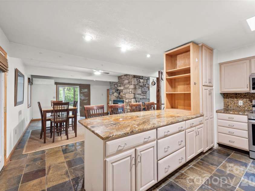 1483 Old Fort Road, Fairview, NC 28730.  MLS# CAR4376966, YatesRealty ID 21397. Open floor plan