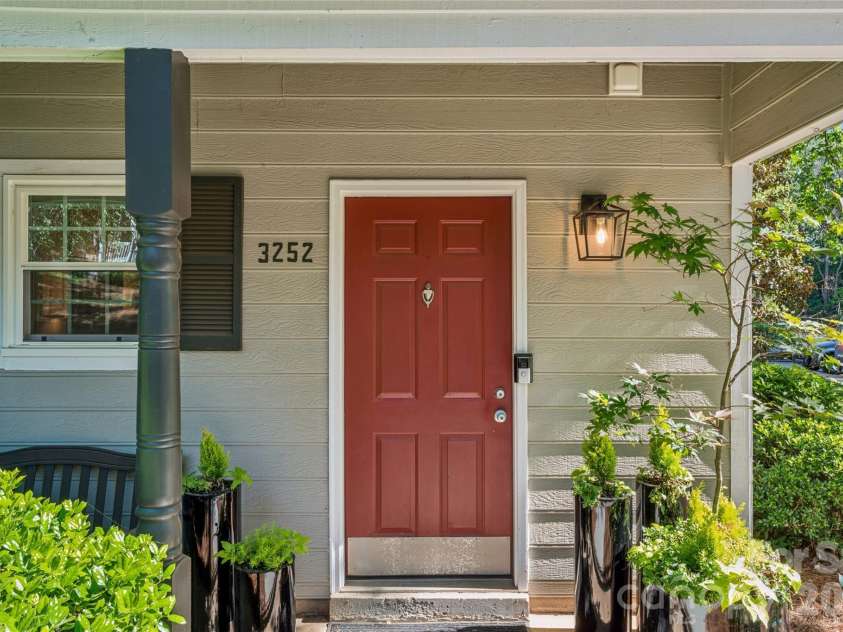 3252 Heathstead Place, Charlotte, NC 28210.  MLS# CAR4372084, YatesRealty ID 21398. 