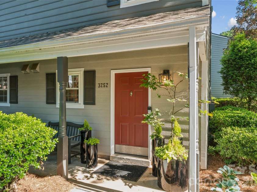 3252 Heathstead Place, Charlotte, NC 28210.  MLS# CAR4372084, YatesRealty ID 21398. 
