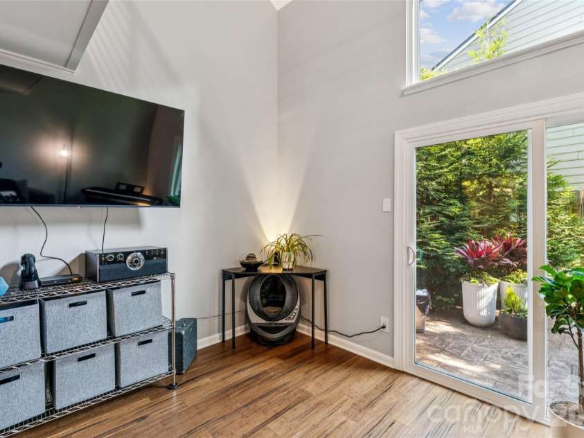 3252 Heathstead Place, Charlotte, NC 28210.  MLS# CAR4372084, YatesRealty ID 21398. 