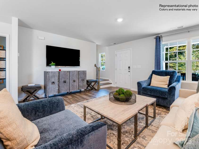 1552 Cottage Creek Drive, Bessemer City, NC 28016.  MLS# CAR4272131, YatesRealty ID 21399. Family Room