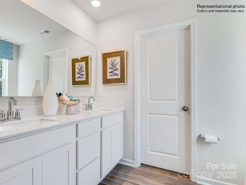 1552 Cottage Creek Drive, Bessemer City, NC 28016.  MLS# CAR4272131, YatesRealty ID 21399. Primary Bathroom