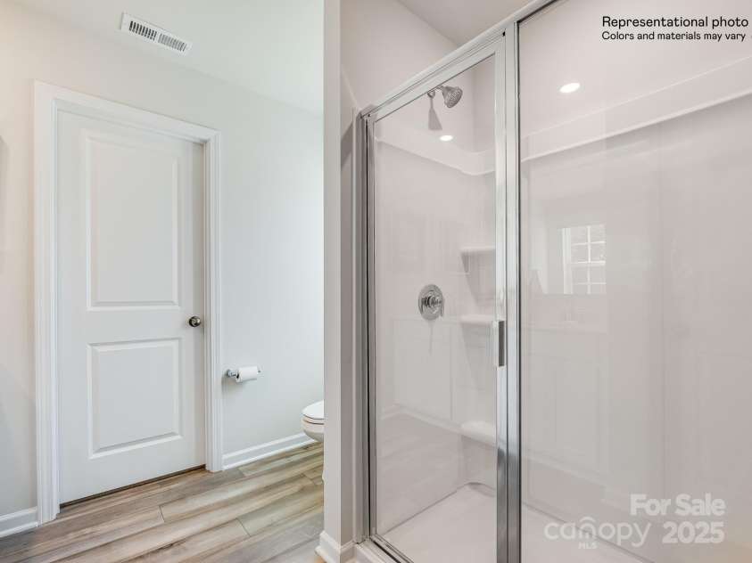 1552 Cottage Creek Drive, Bessemer City, NC 28016.  MLS# CAR4272131, YatesRealty ID 21399. Primary Bathroom