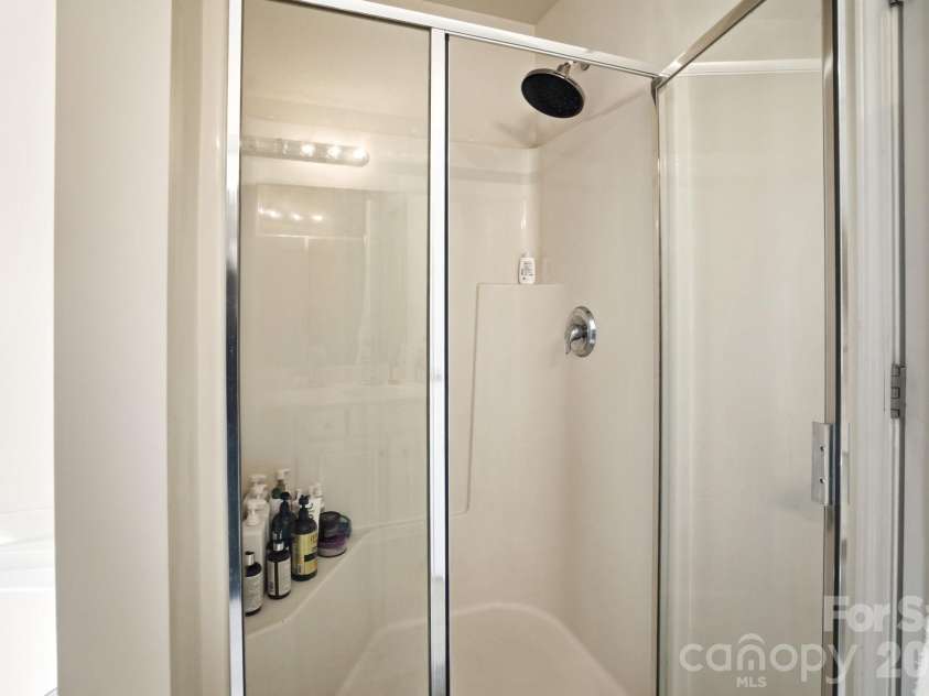 2260 Wexford Way, Statesville, NC 28625.  MLS# CAR4341137, YatesRealty ID 21399. Primary Bathroom