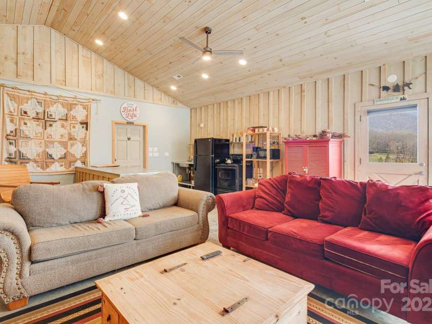 11381 State Hwy 80 N Highway, Burnsville, NC 28714.  MLS# CAR4249887, YatesRealty ID 214. 