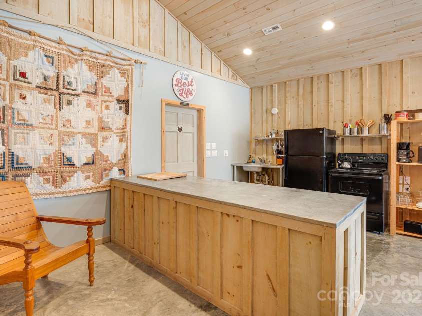 11381 State Hwy 80 N Highway, Burnsville, NC 28714.  MLS# CAR4249887, YatesRealty ID 214. 