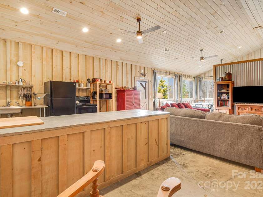 11381 State Hwy 80 N Highway, Burnsville, NC 28714.  MLS# CAR4249887, YatesRealty ID 214. 