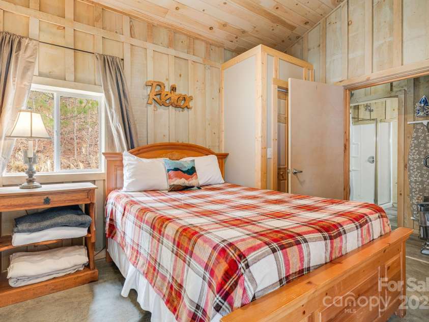 11381 State Hwy 80 N Highway, Burnsville, NC 28714.  MLS# CAR4249887, YatesRealty ID 214. 