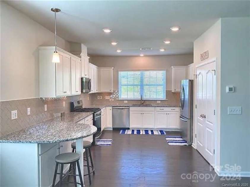 16835 Cozy Cove Road, Charlotte, NC 28278.  MLS# CAR4187592, YatesRealty ID 214. 