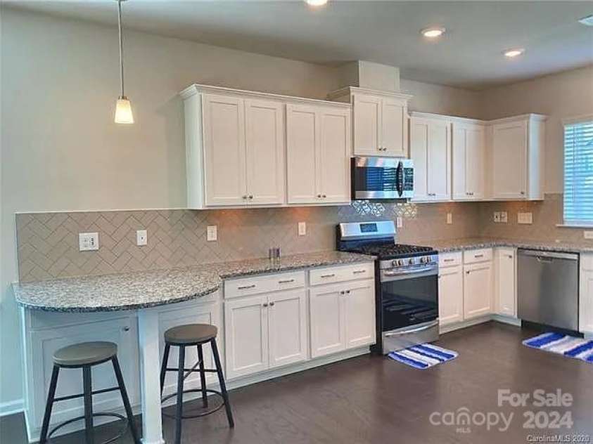16835 Cozy Cove Road, Charlotte, NC 28278.  MLS# CAR4187592, YatesRealty ID 214. 