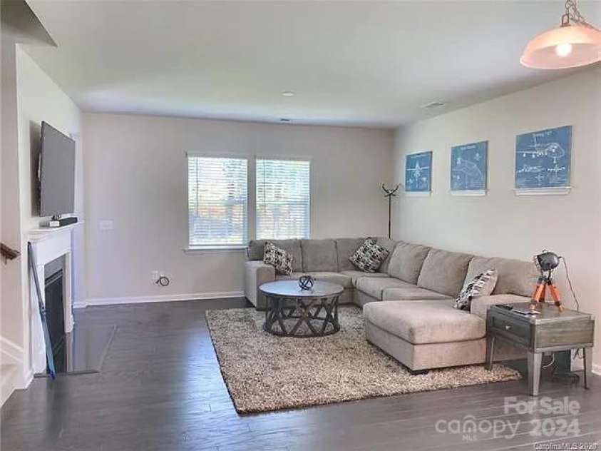 16835 Cozy Cove Road, Charlotte, NC 28278.  MLS# CAR4187592, YatesRealty ID 214. 