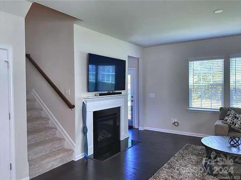 16835 Cozy Cove Road, Charlotte, NC 28278.  MLS# CAR4187592, YatesRealty ID 214. 