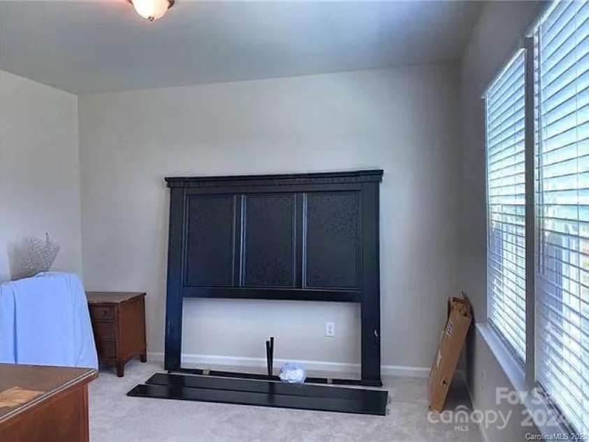 16835 Cozy Cove Road, Charlotte, NC 28278.  MLS# CAR4187592, YatesRealty ID 214. 