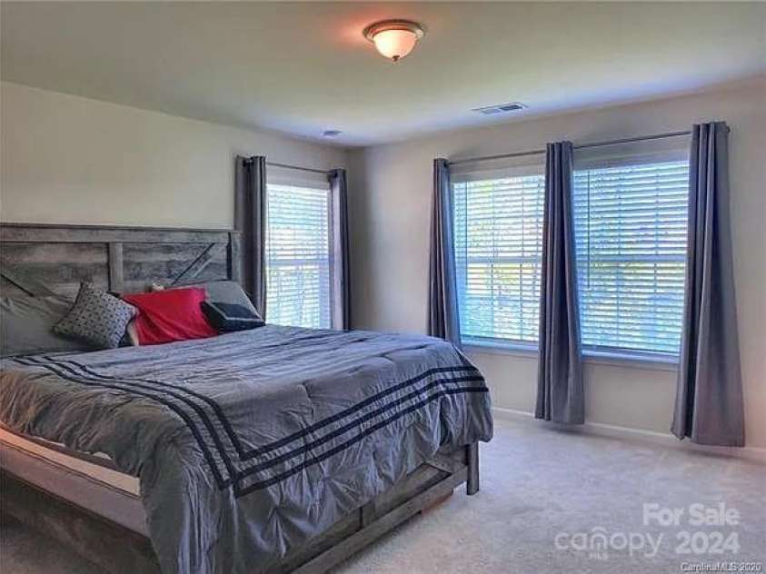 16835 Cozy Cove Road, Charlotte, NC 28278.  MLS# CAR4187592, YatesRealty ID 214. 