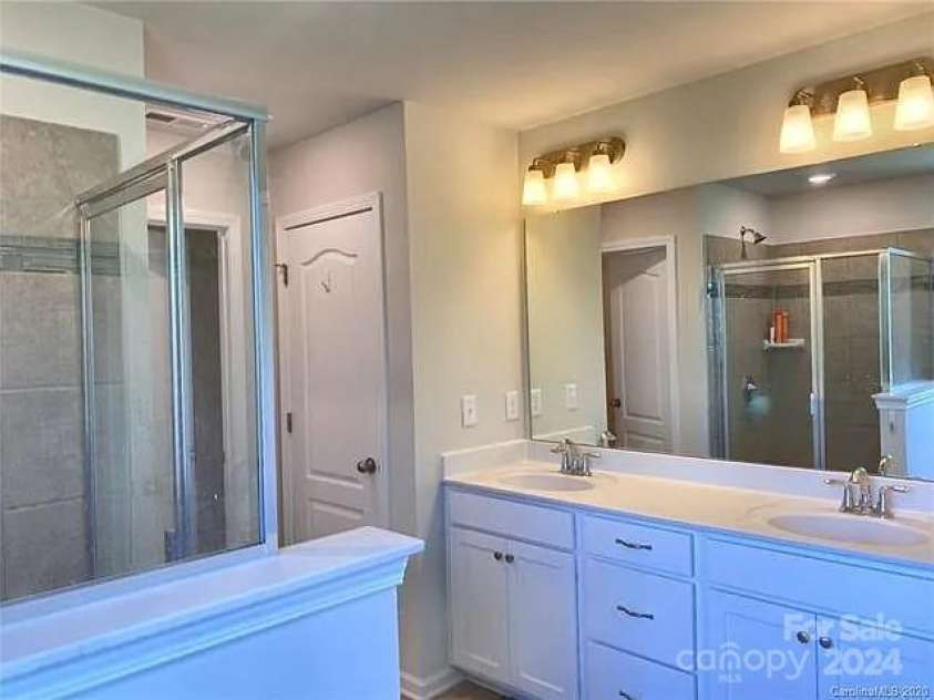 16835 Cozy Cove Road, Charlotte, NC 28278.  MLS# CAR4187592, YatesRealty ID 214. 