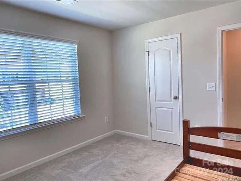 16835 Cozy Cove Road, Charlotte, NC 28278.  MLS# CAR4187592, YatesRealty ID 214. 