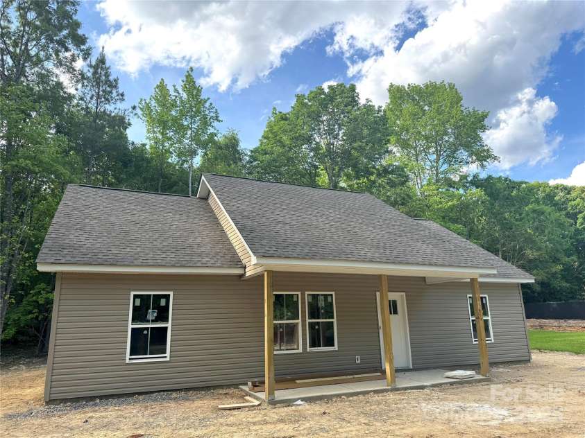 318 Stanback Street, Mount Gilead, NC 27306.  MLS# CAR4239118, YatesRealty ID 2140. 