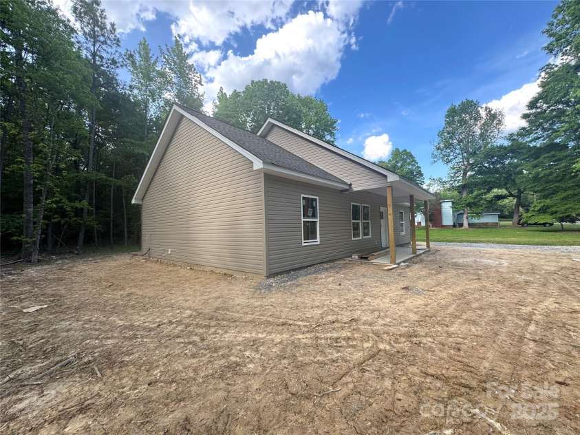 318 Stanback Street, Mount Gilead, NC 27306.  MLS# CAR4239118, YatesRealty ID 2140. 