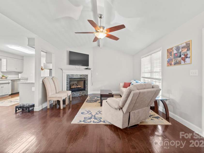 4511 Briarcreek Road, Maiden, NC 28650.  MLS# CAR4222305, YatesRealty ID 2140. 