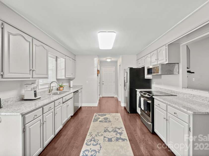 4511 Briarcreek Road, Maiden, NC 28650.  MLS# CAR4222305, YatesRealty ID 2140. 