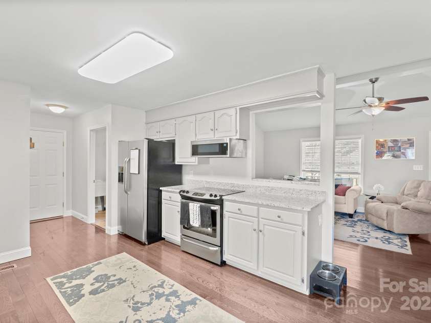 4511 Briarcreek Road, Maiden, NC 28650.  MLS# CAR4222305, YatesRealty ID 2140. 