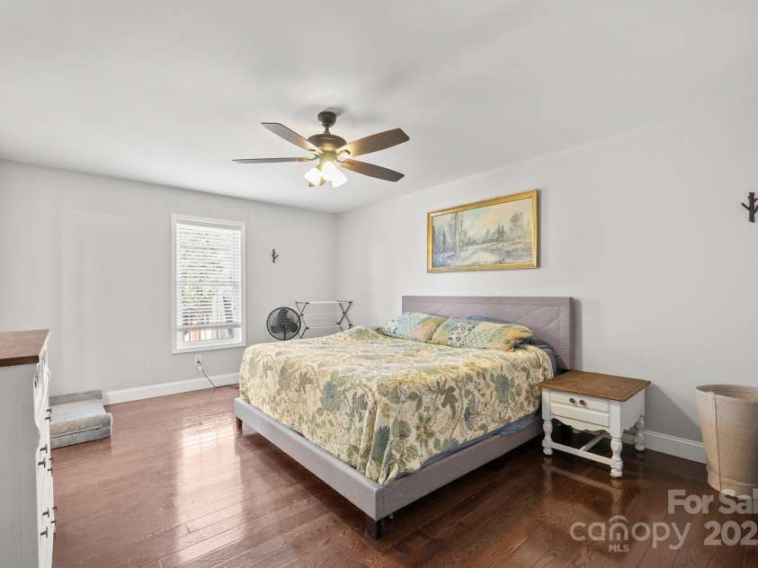 4511 Briarcreek Road, Maiden, NC 28650.  MLS# CAR4222305, YatesRealty ID 2140. 